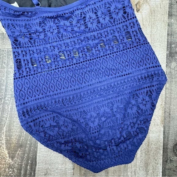 NWT Aqua Green High Neck Blue Crochet One Piece Swimsuit size Medium - Picture 8 of 16